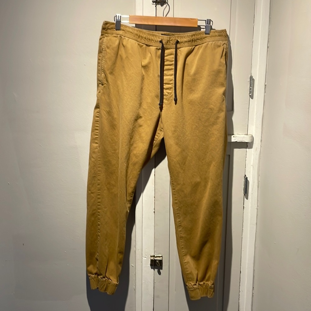 American Eagle Khaki Joggers Men’s L